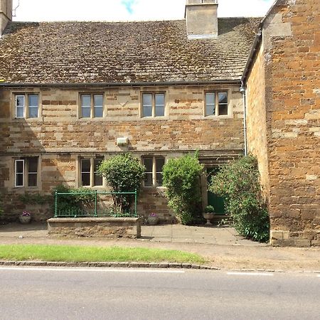 Castle Farm House B&B Corby Exterior photo