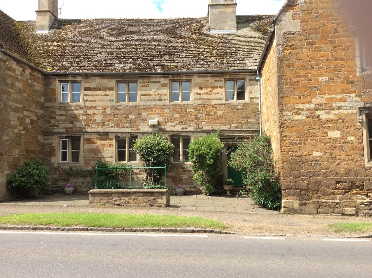 Castle Farm House B&B Corby Exterior photo