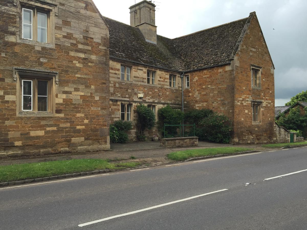 Castle Farm House B&B Corby Exterior photo